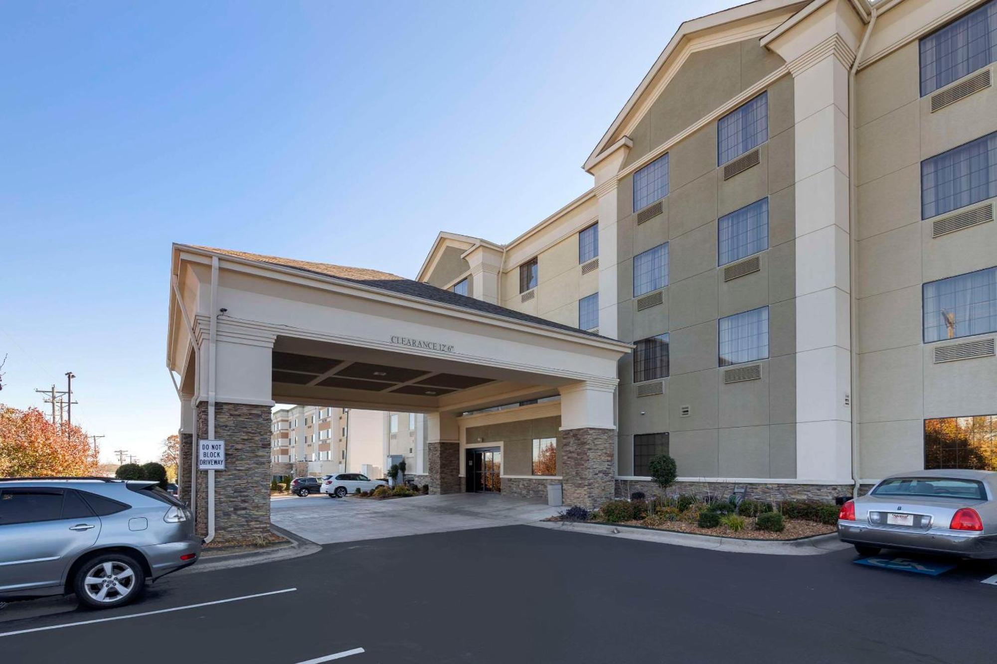 Comfort Inn & Suites North Little Rock Mccain Mall Buitenkant foto