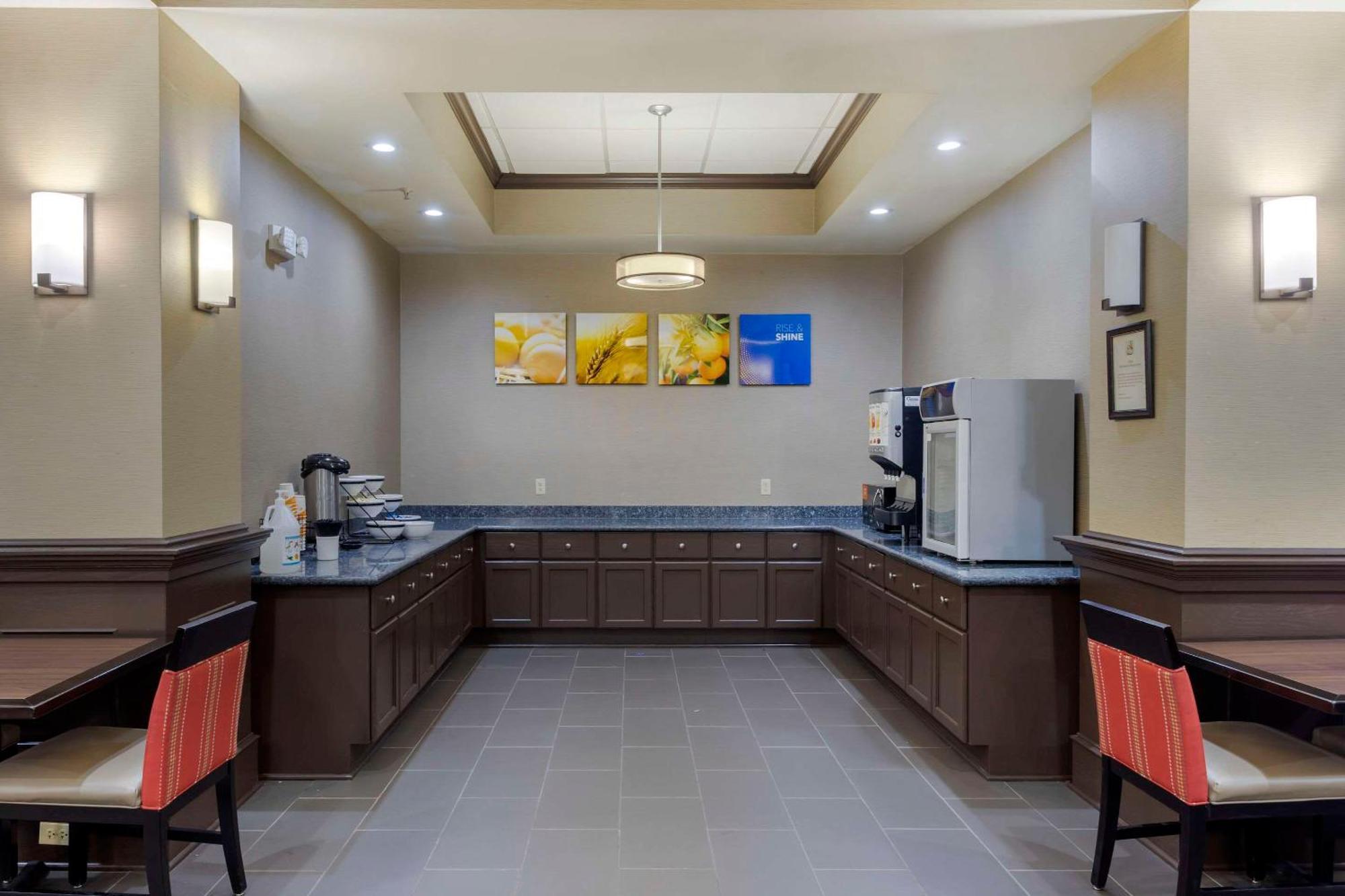 Comfort Inn & Suites North Little Rock Mccain Mall Buitenkant foto